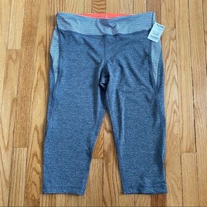 Cropped workout leggings
